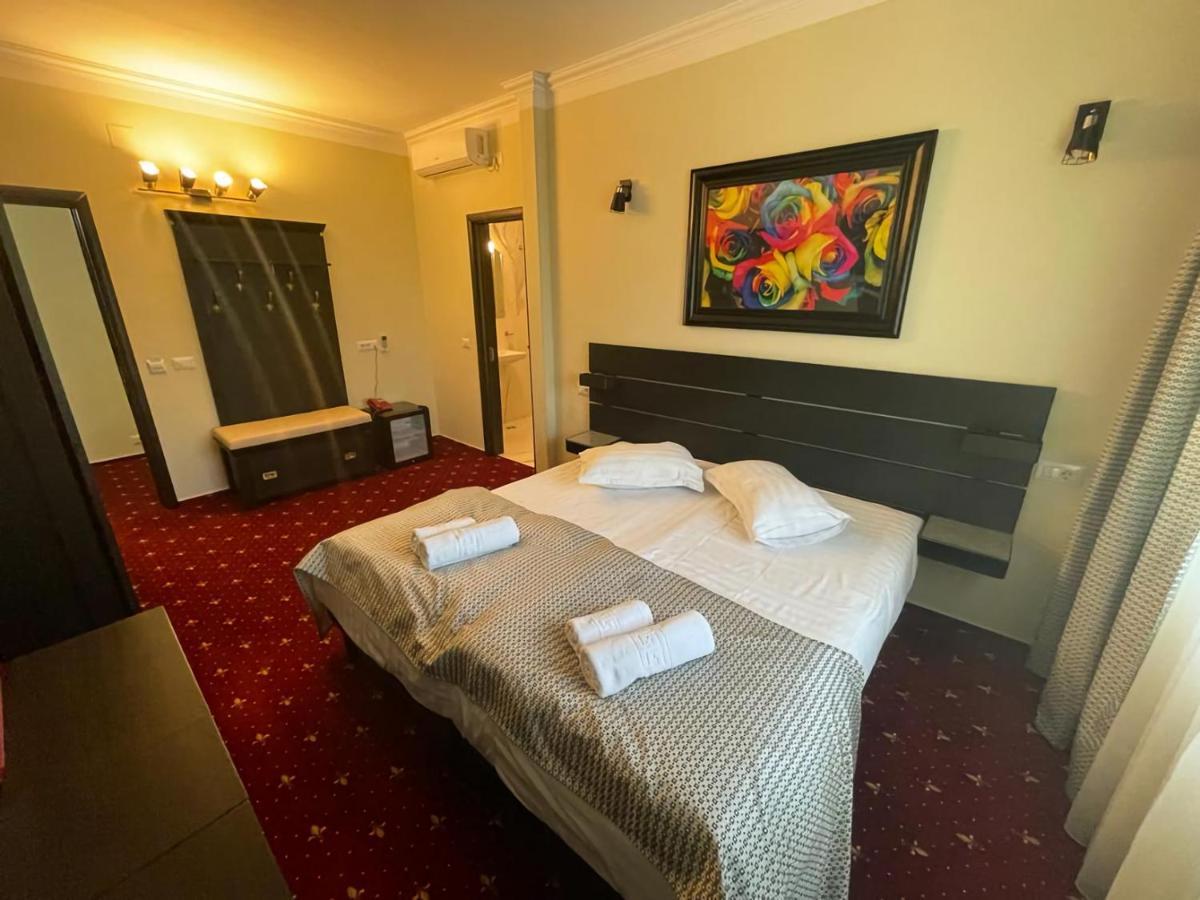 Casa Bucovineana Hotel Szucsáva Kültér fotó