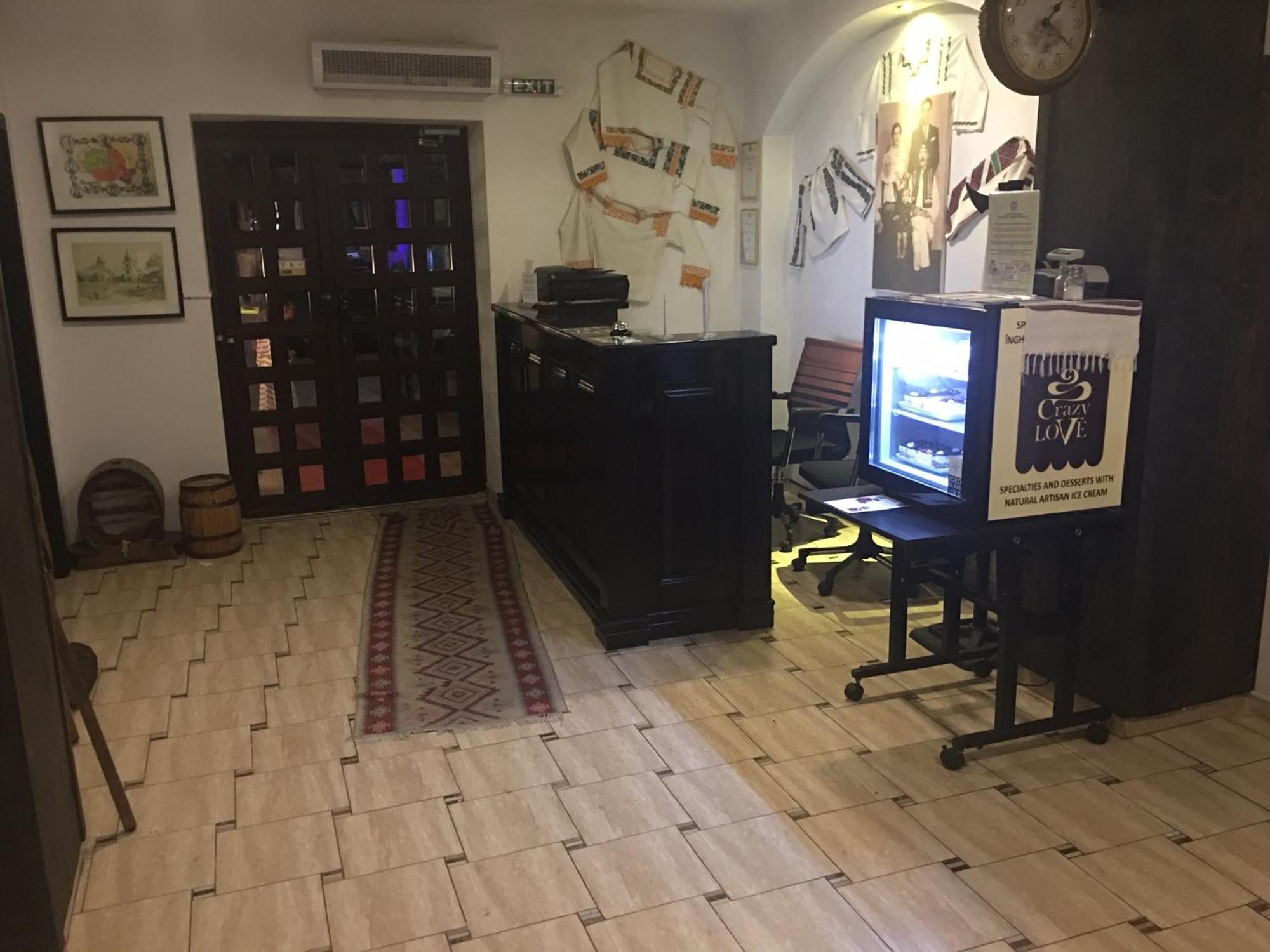 Casa Bucovineana Hotel Szucsáva Kültér fotó