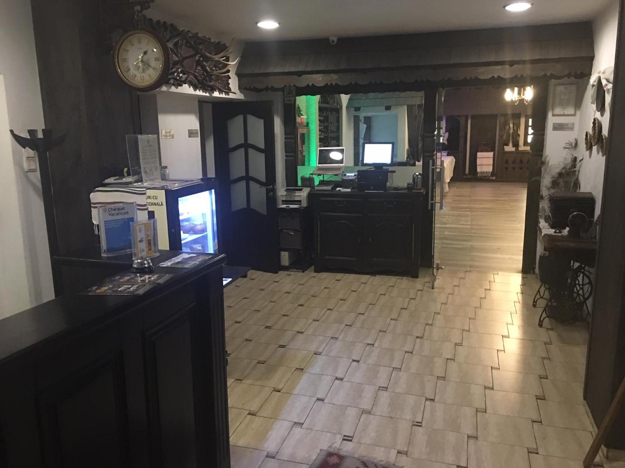 Casa Bucovineana Hotel Szucsáva Kültér fotó