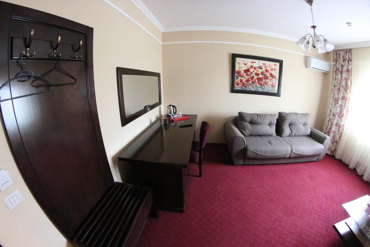 Casa Bucovineana Hotel Szucsáva Kültér fotó