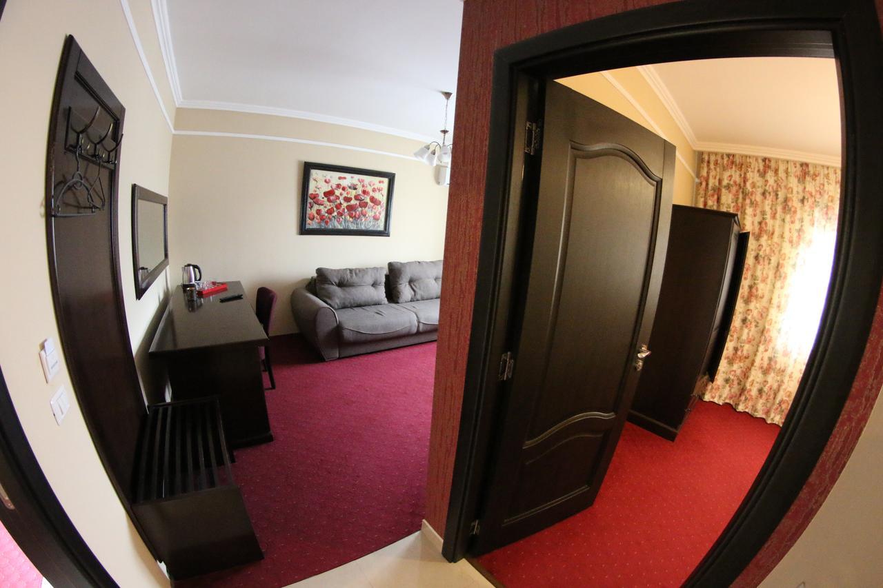 Casa Bucovineana Hotel Szucsáva Kültér fotó