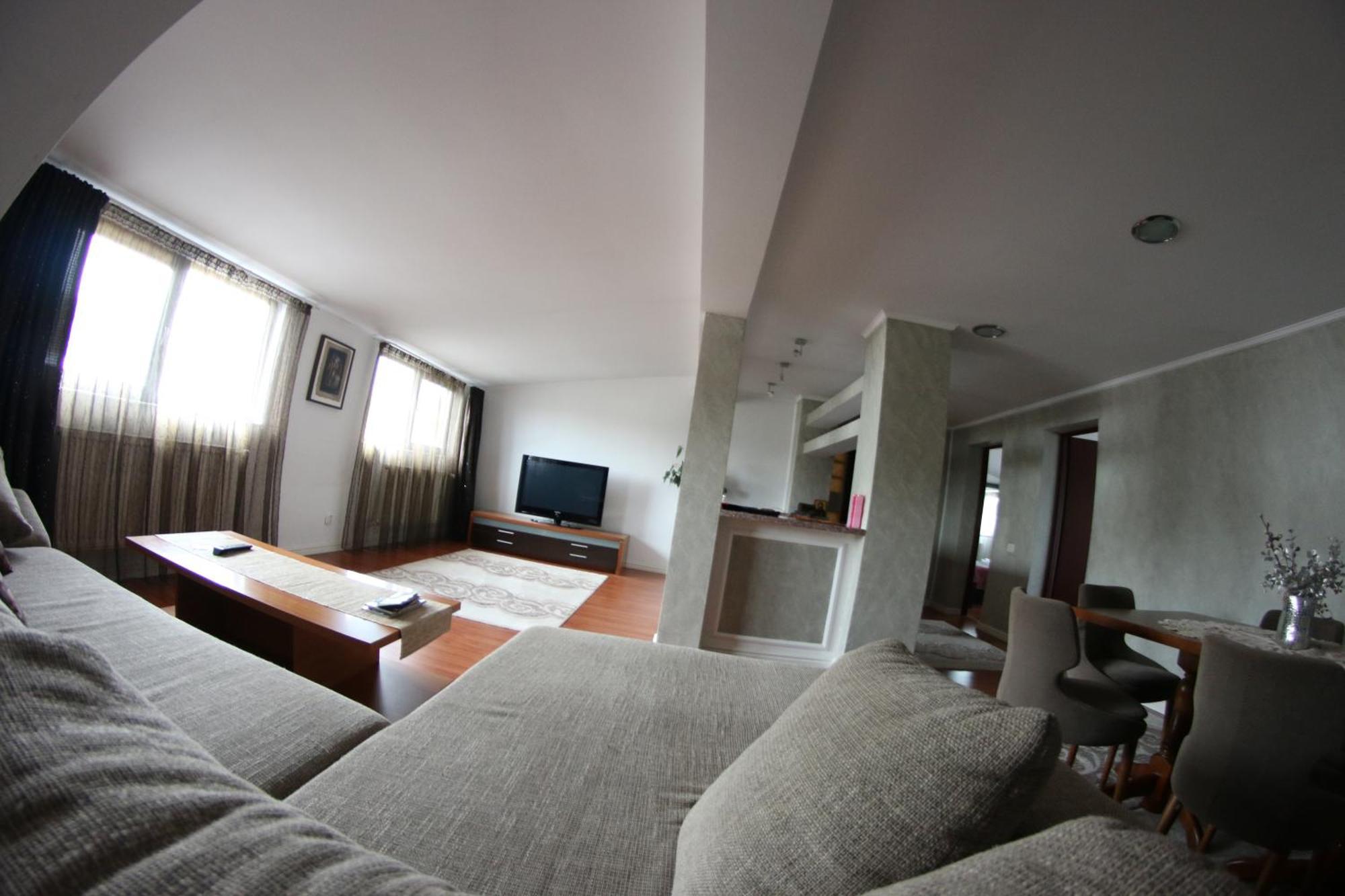 Casa Bucovineana Hotel Szucsáva Kültér fotó