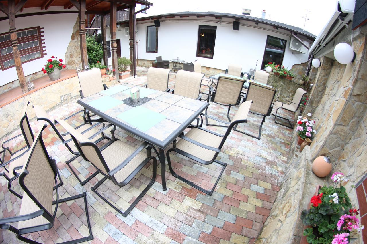 Casa Bucovineana Hotel Szucsáva Kültér fotó