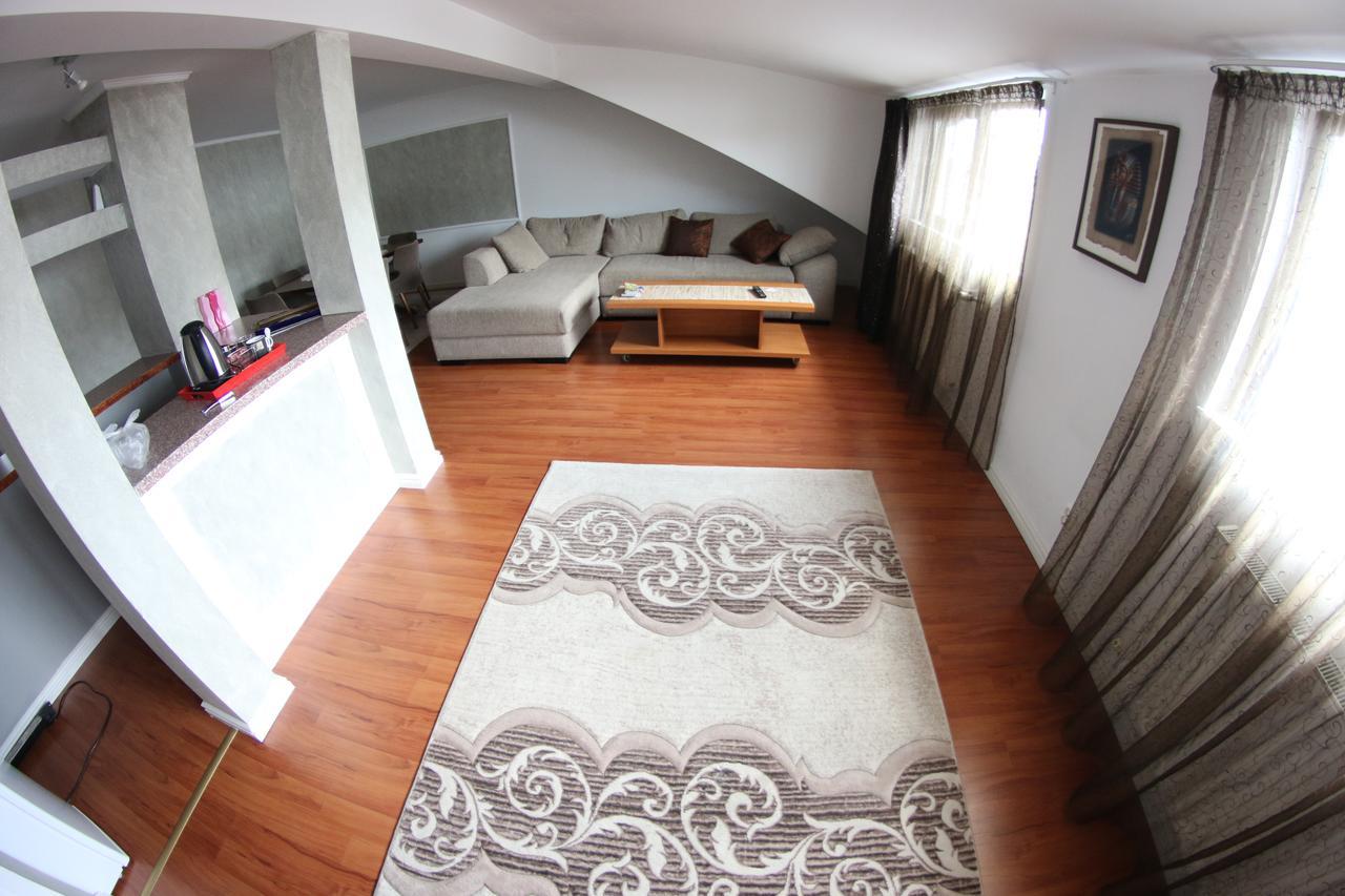 Casa Bucovineana Hotel Szucsáva Kültér fotó