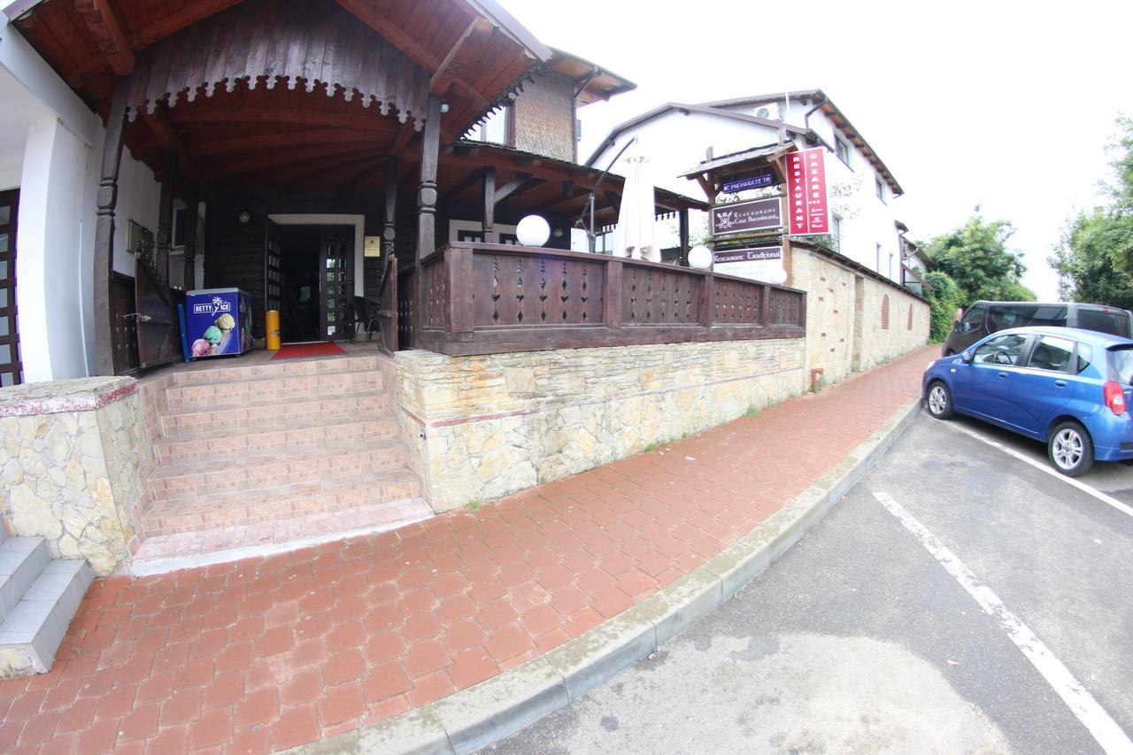 Casa Bucovineana Hotel Szucsáva Kültér fotó
