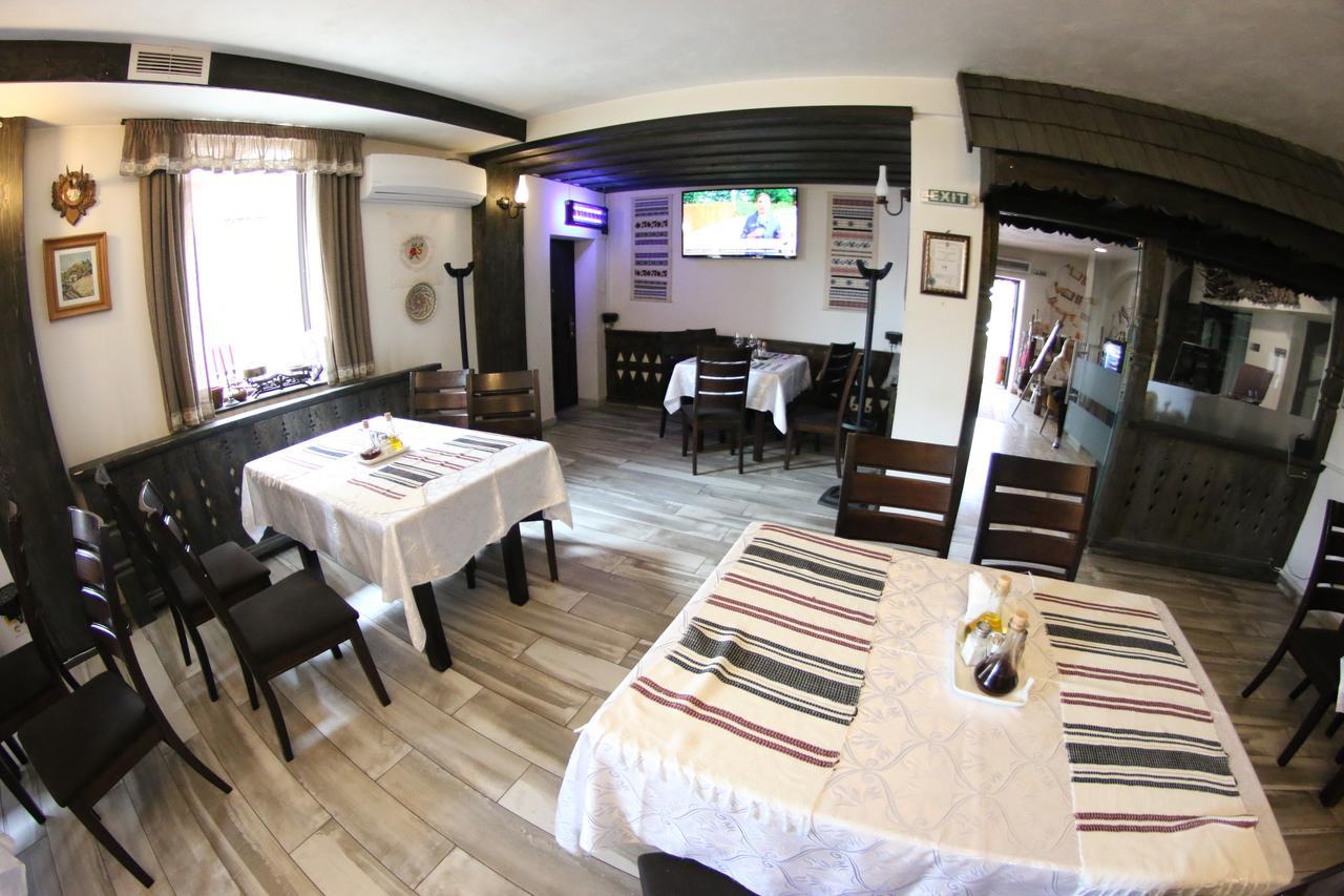 Casa Bucovineana Hotel Szucsáva Kültér fotó
