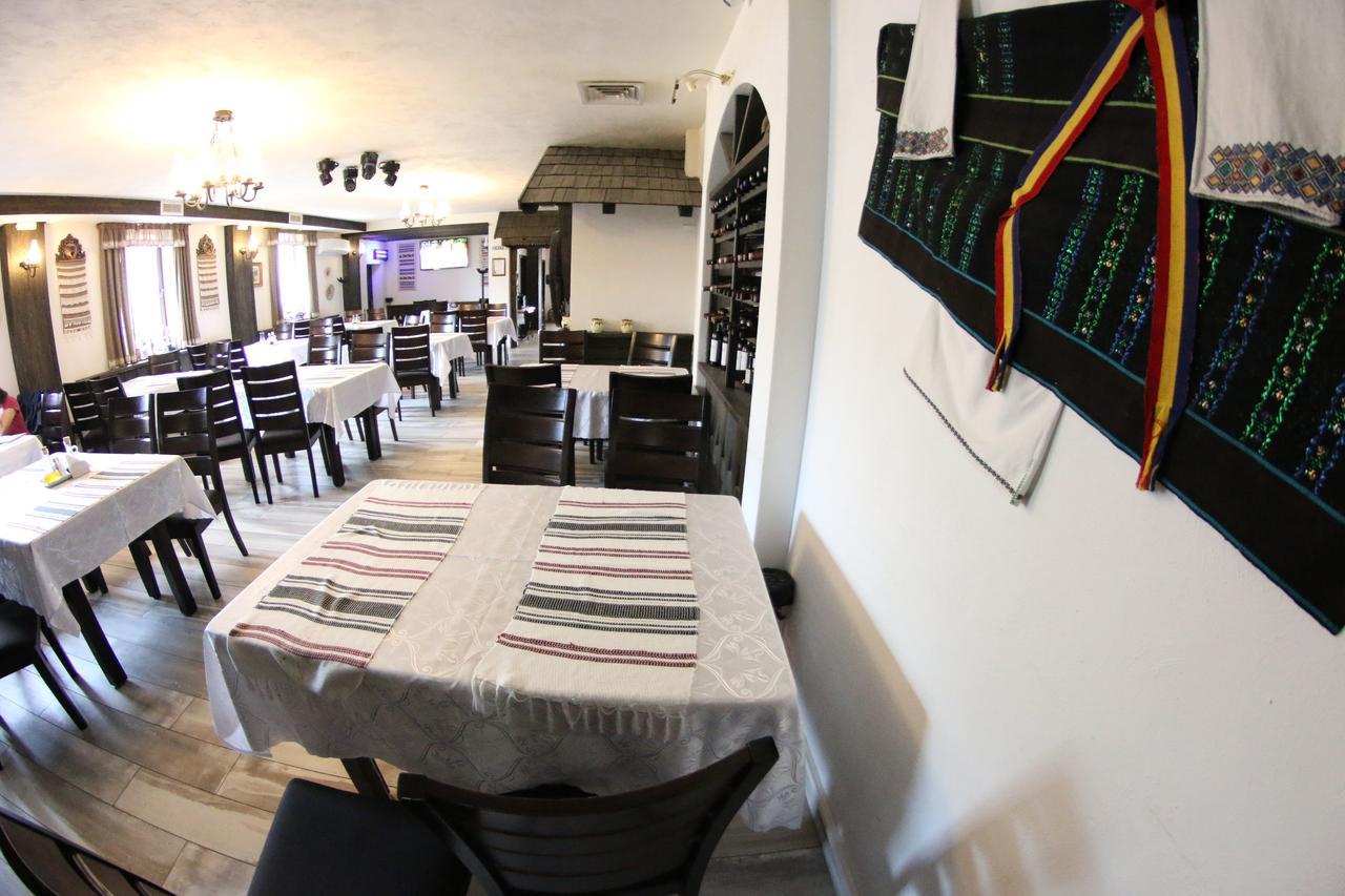 Casa Bucovineana Hotel Szucsáva Kültér fotó