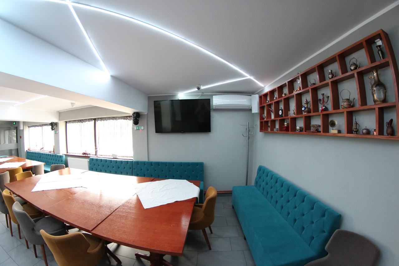 Casa Bucovineana Hotel Szucsáva Kültér fotó