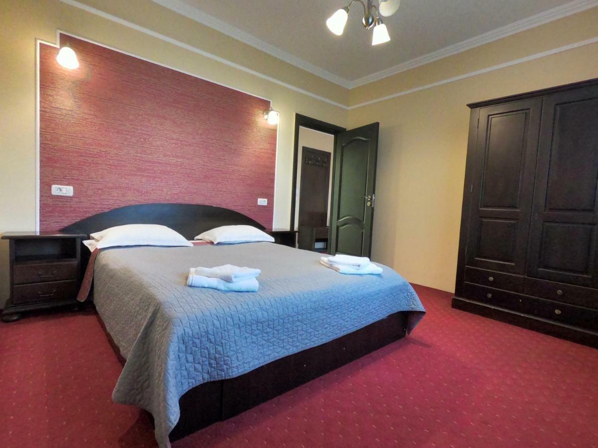 Casa Bucovineana Hotel Szucsáva Kültér fotó