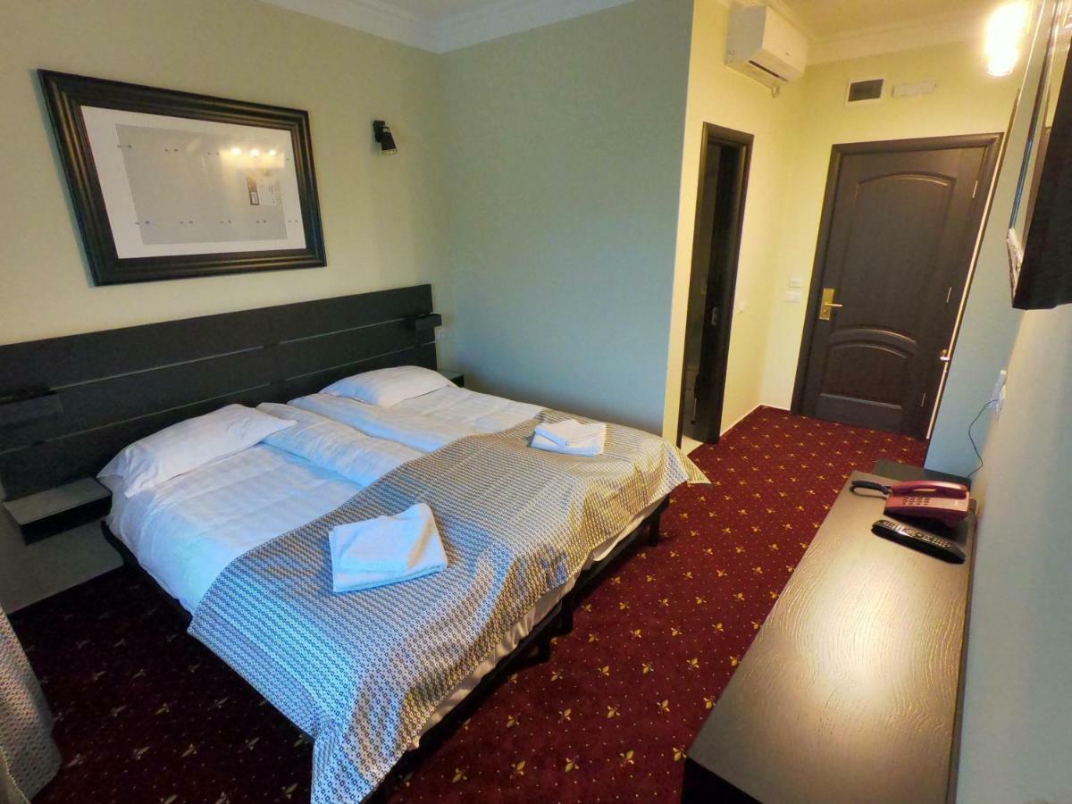 Casa Bucovineana Hotel Szucsáva Kültér fotó