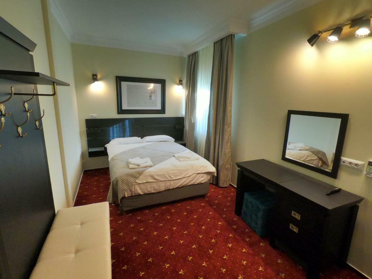 Casa Bucovineana Hotel Szucsáva Kültér fotó