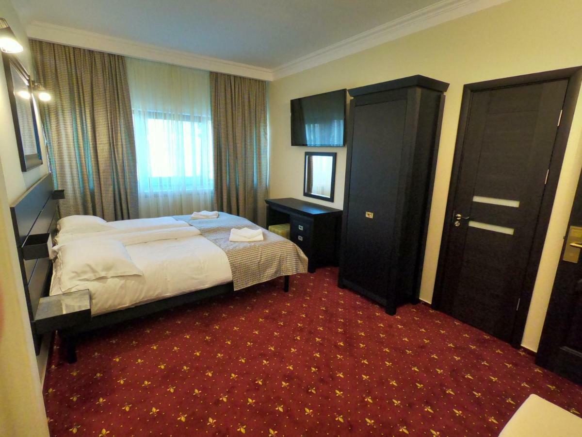Casa Bucovineana Hotel Szucsáva Kültér fotó
