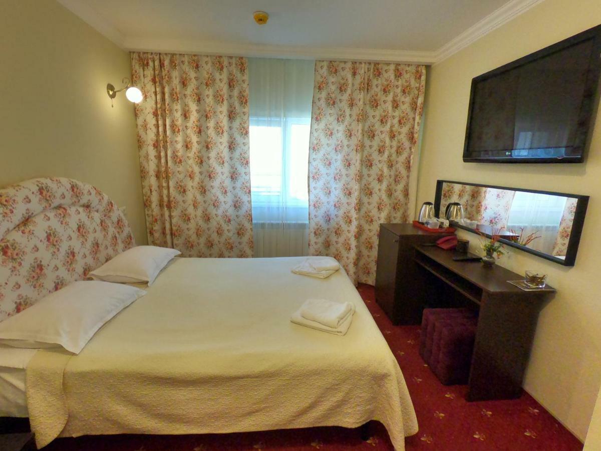 Casa Bucovineana Hotel Szucsáva Kültér fotó